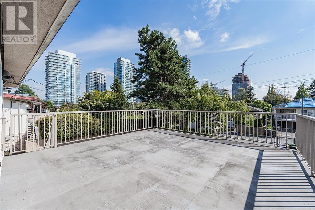 564 64TH STREET