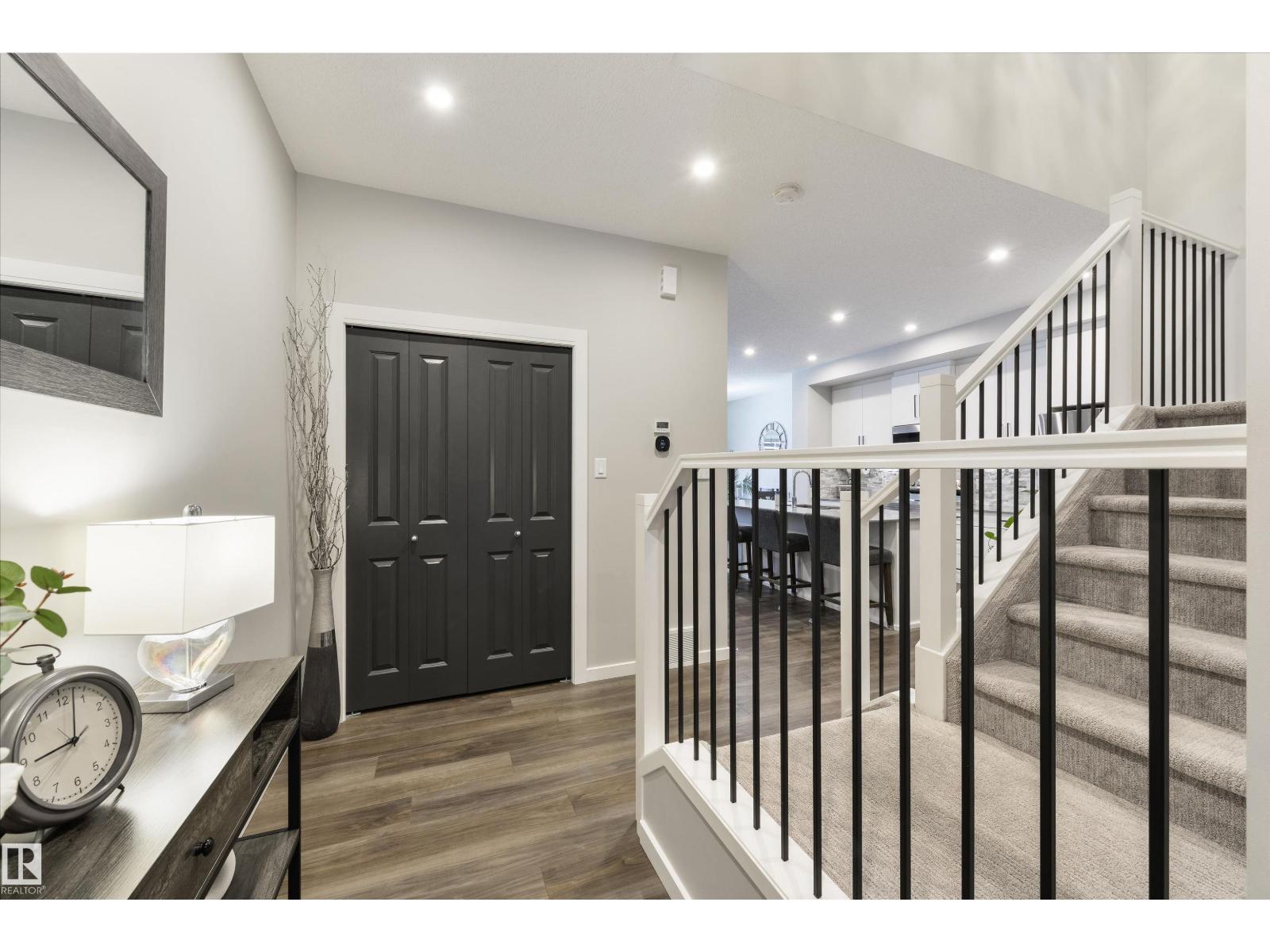 27 PROSPECT PL
