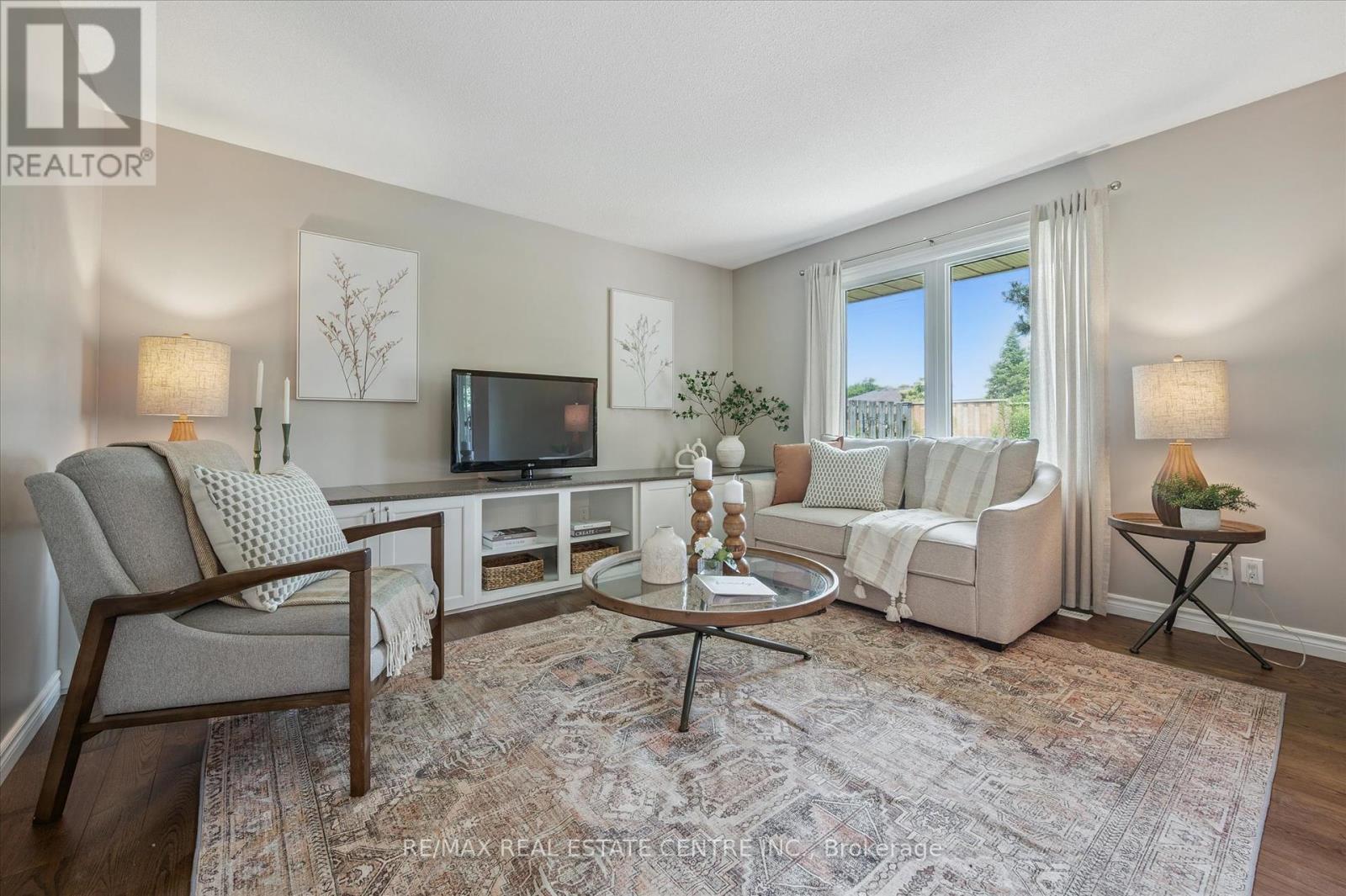 4 - 375 KINGSCOURT DRIVE