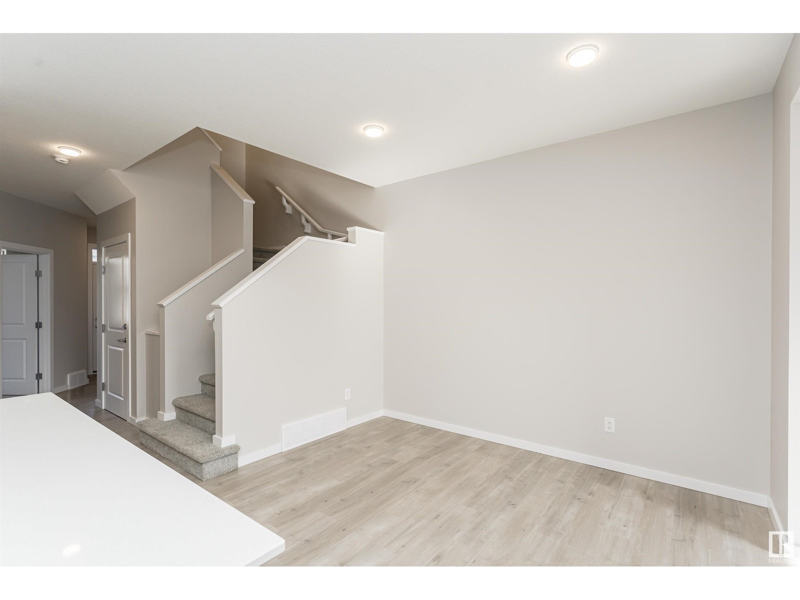 8149 226A ST NW