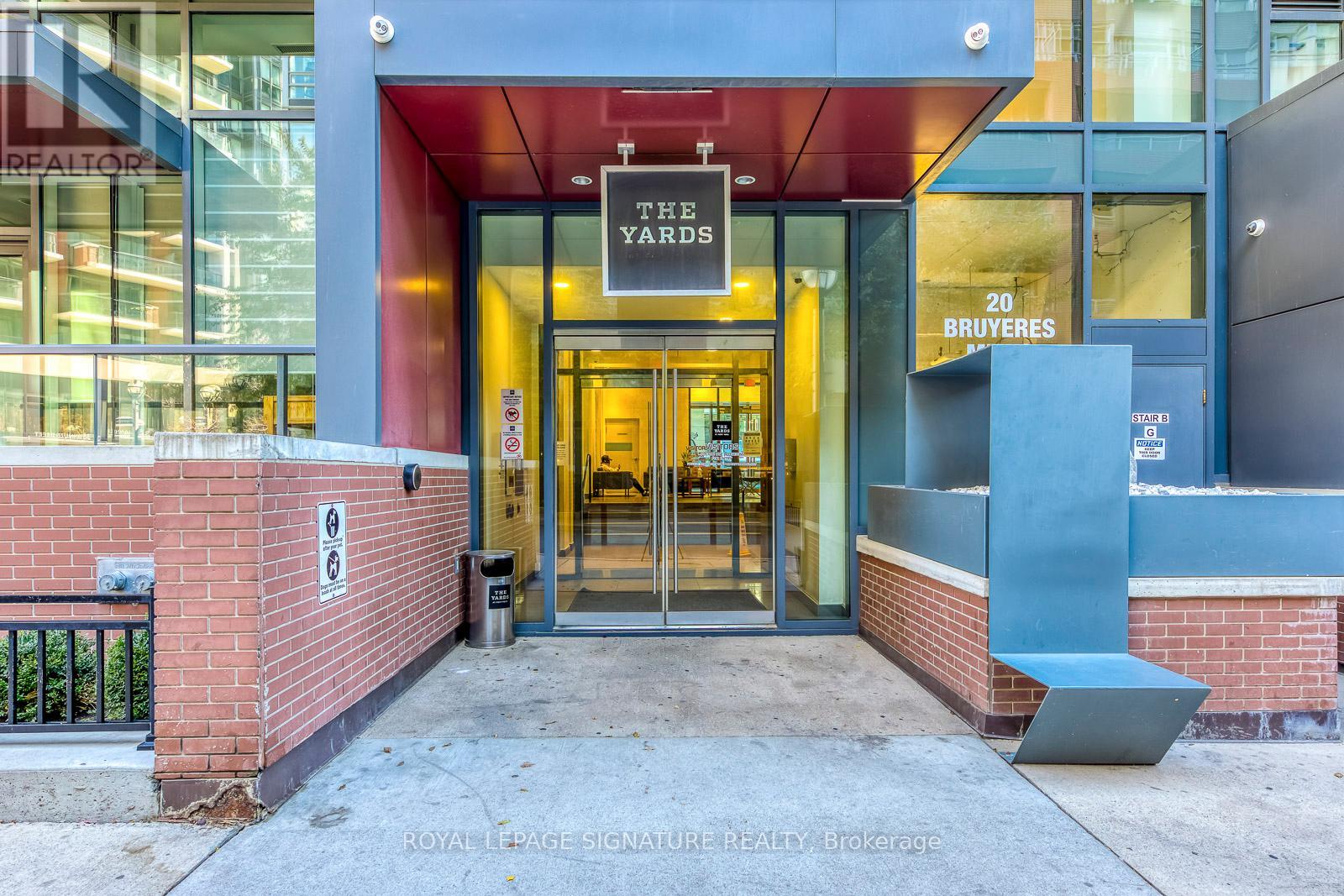 1901 - 20 BRUYERES MEWS