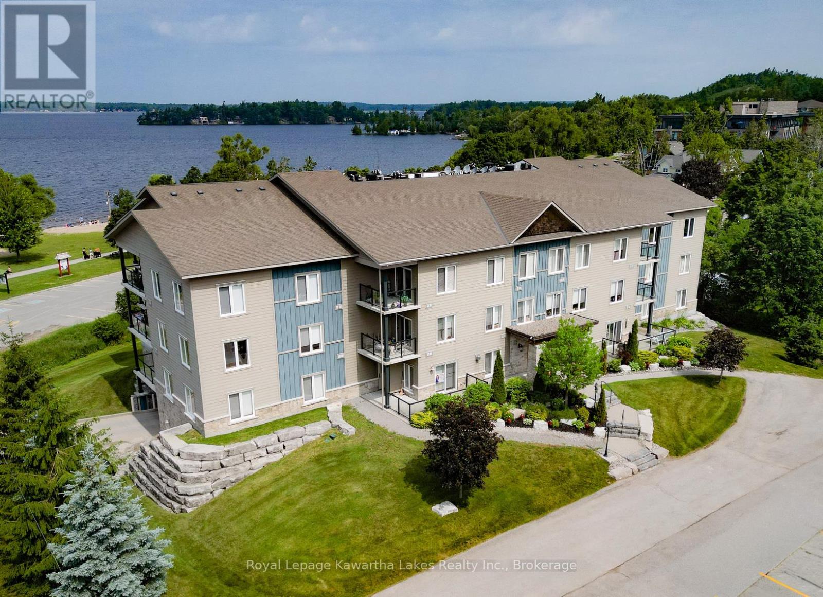 Photo 1 of 31 — 308 - 94 FRANCIS STREET W Unit 308, Kawartha Lakes (Fenelon Falls), ON K0M1N0