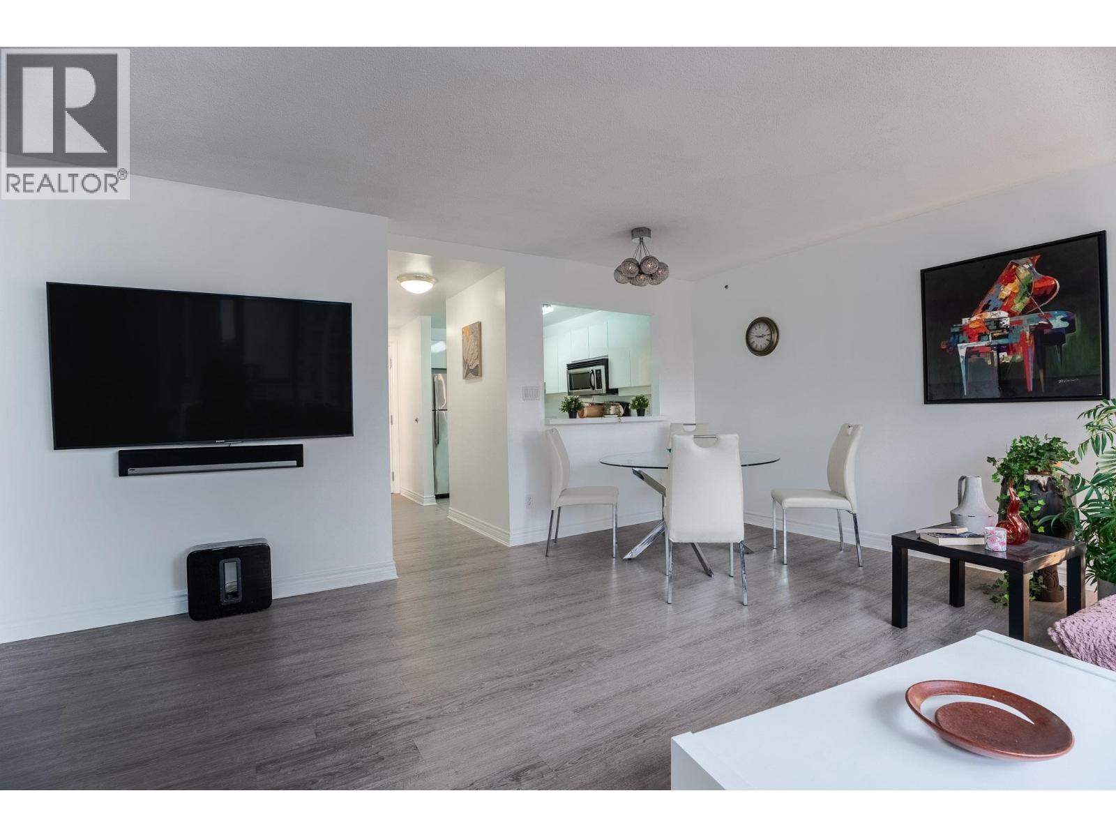 2102 930 CAMBIE STREET