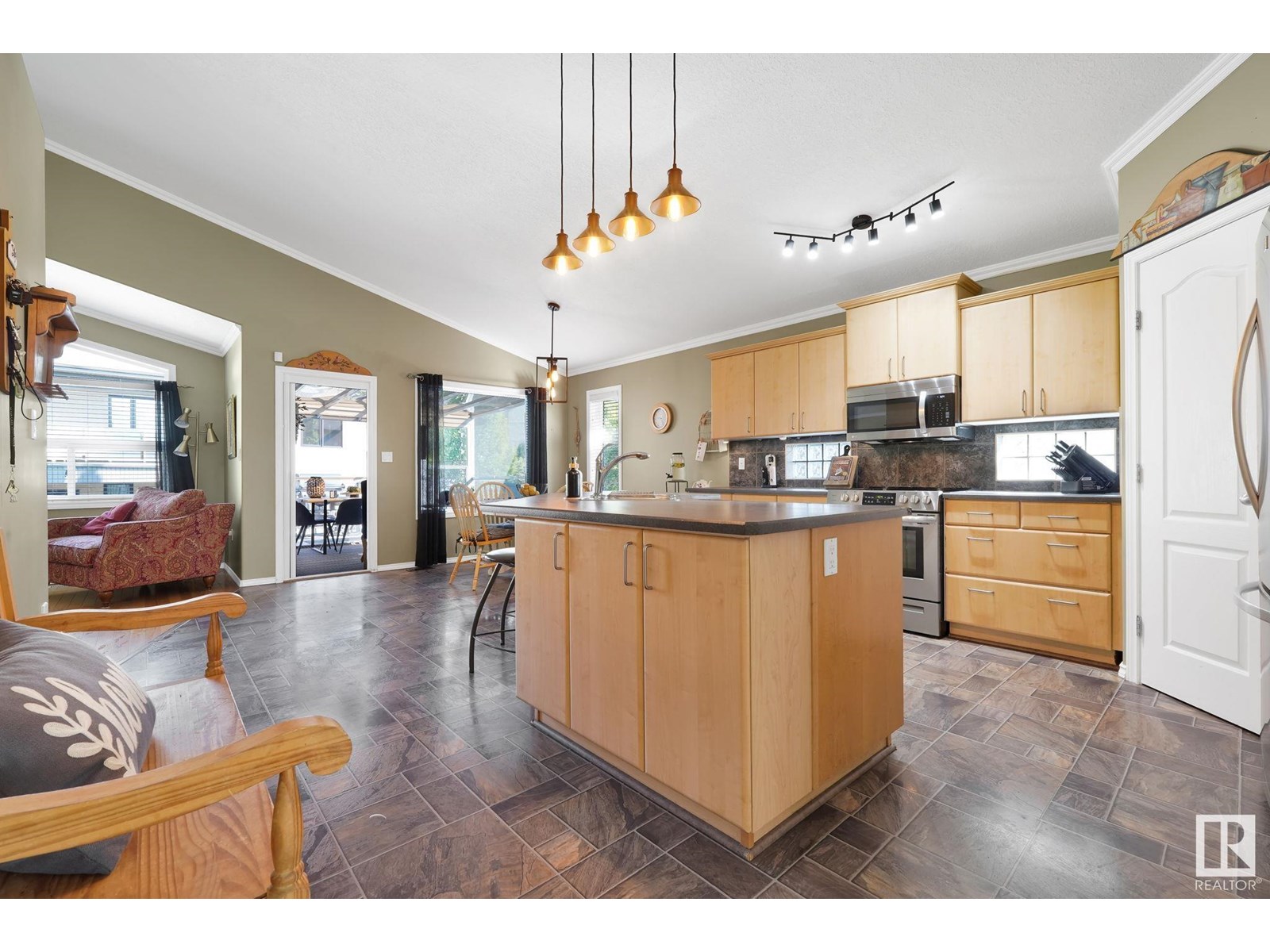 169 KINGSWOOD BV