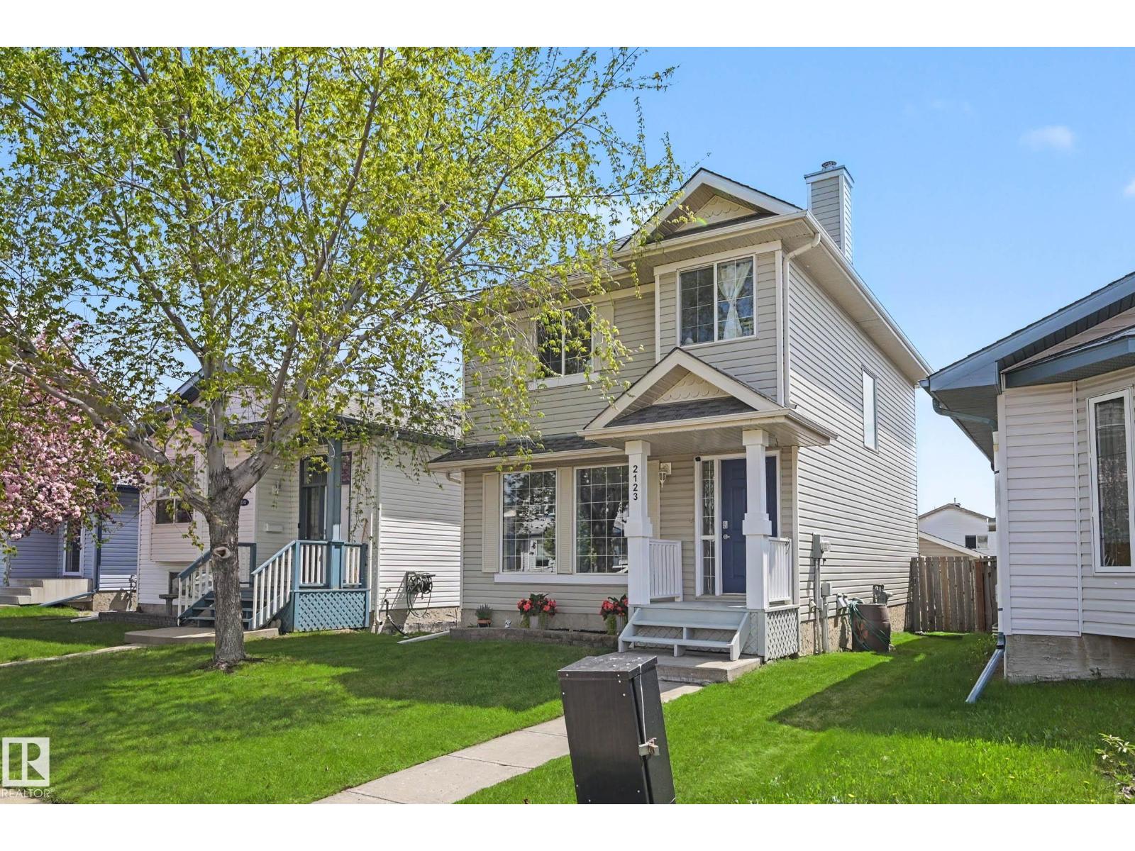 2123 36 AV NW