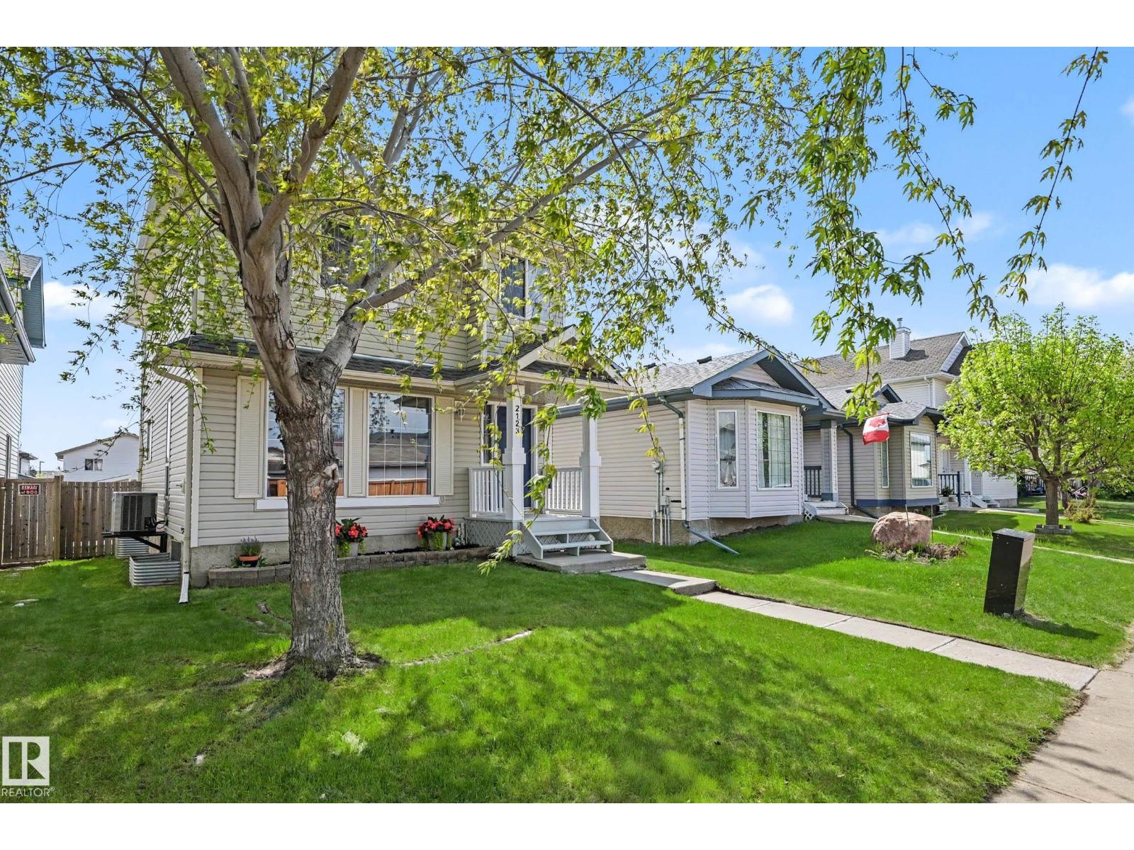 2123 36 AV NW