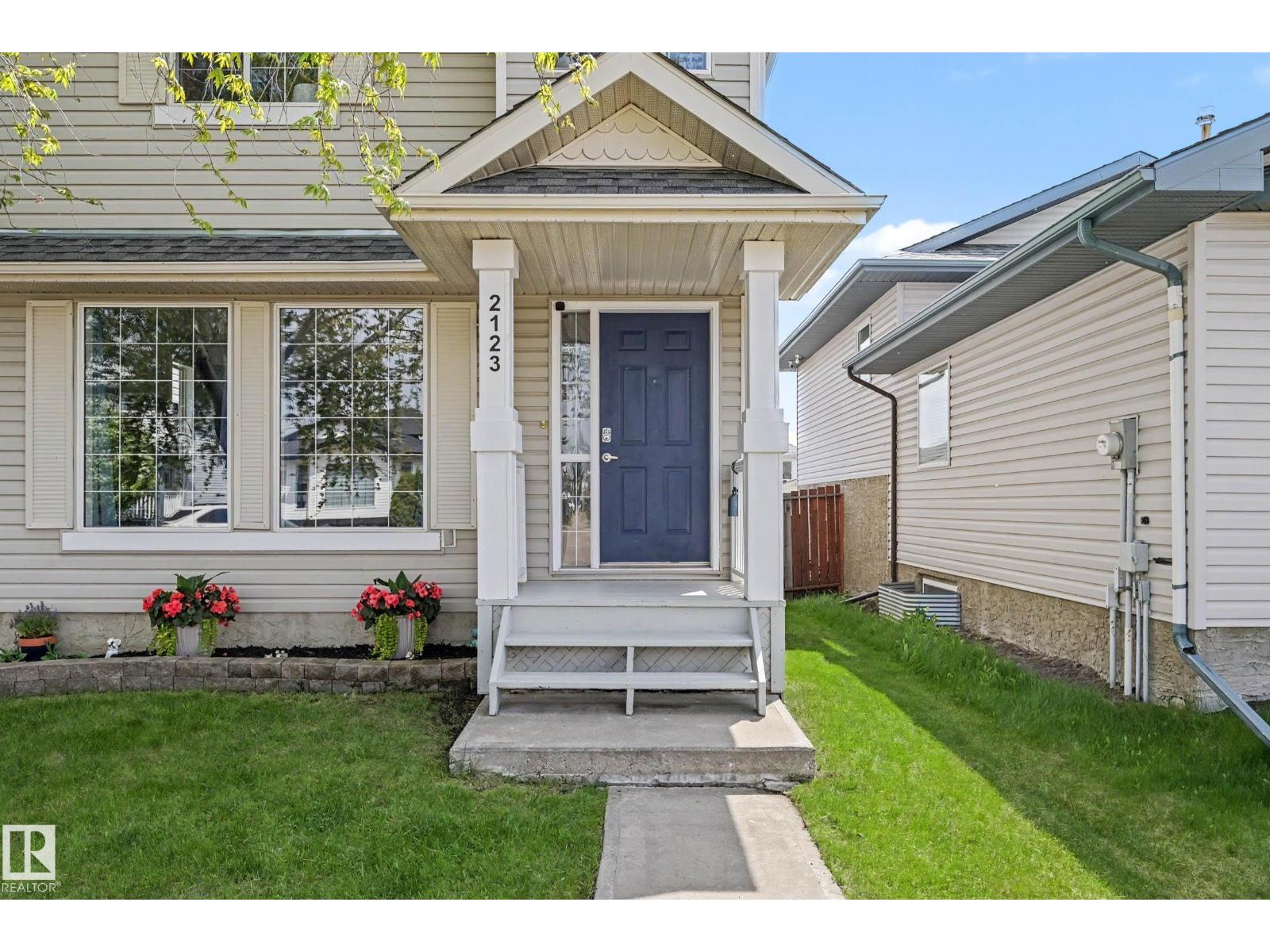 2123 36 AV NW