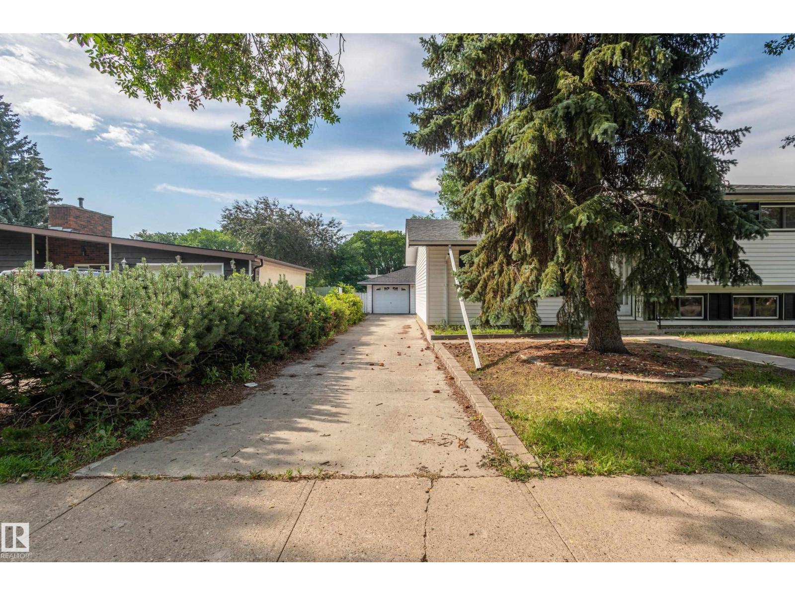 6411 149 AV NW NW