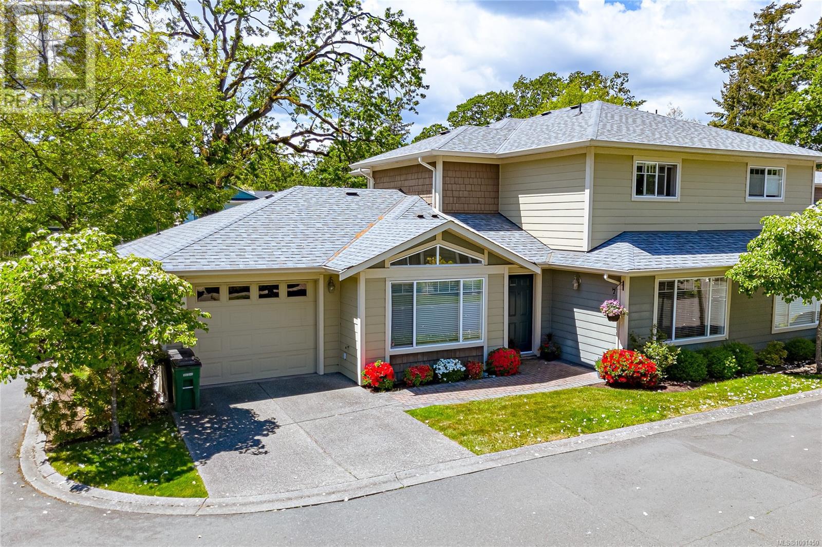 10 4165 Rockhome Gdns