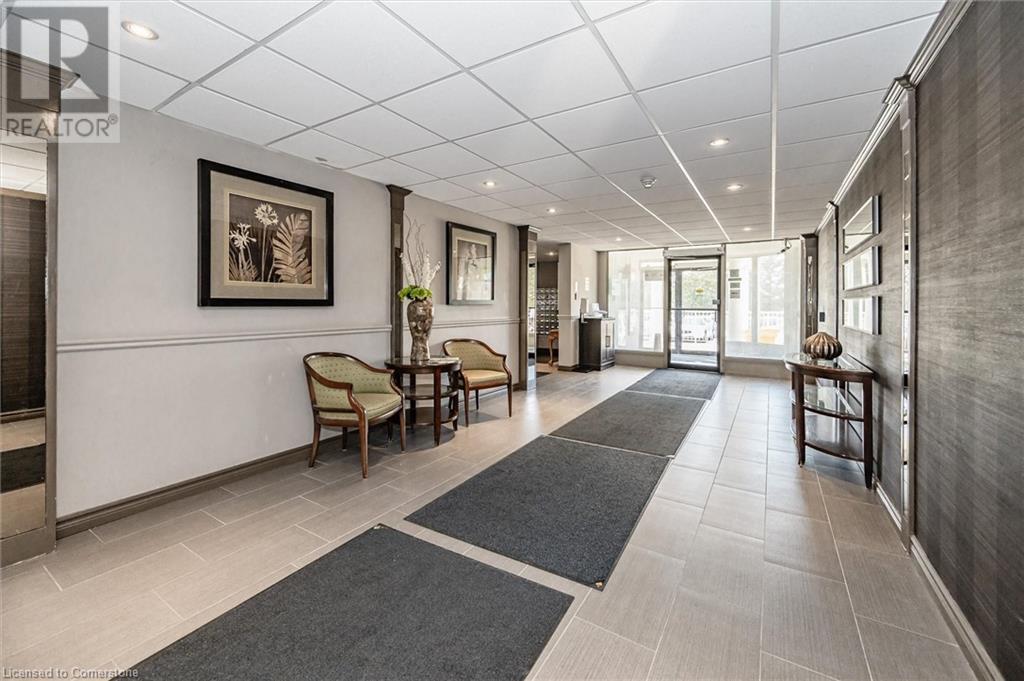 35 GREEN VALLEY Drive Unit# 402