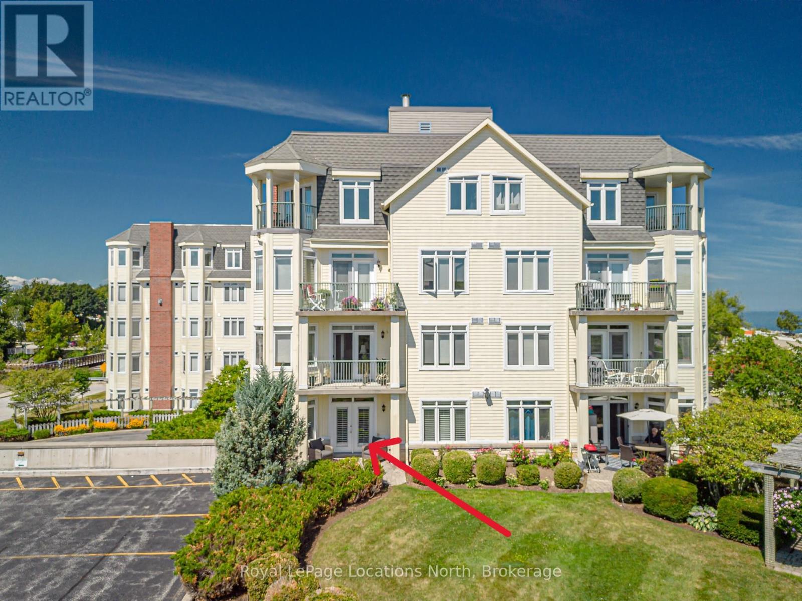 207 - 10 BAY STREET E