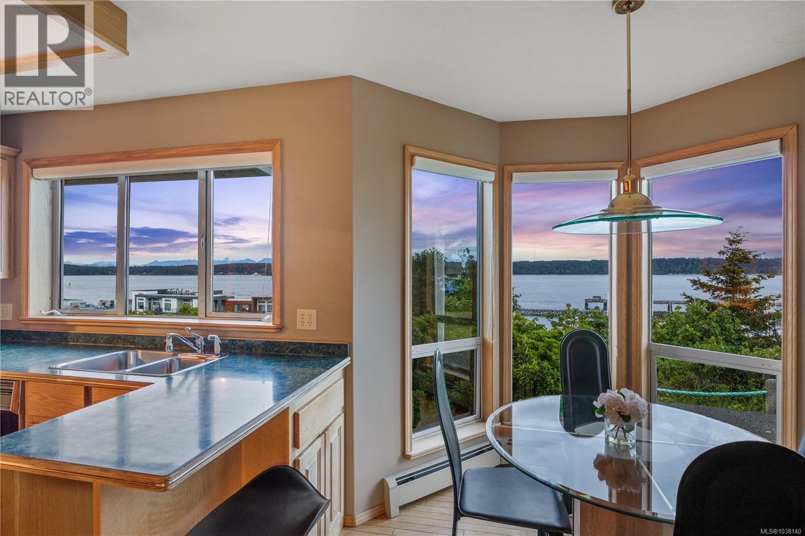 725 Thulin St