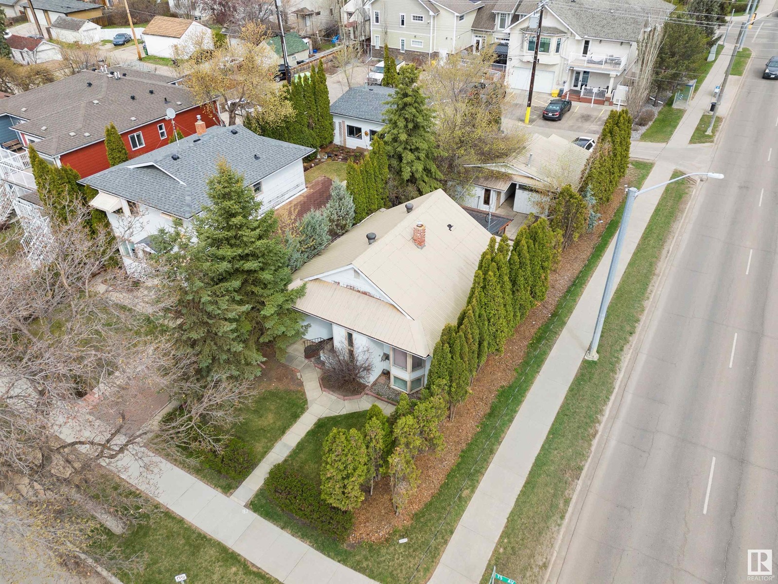10908 75 AV NW