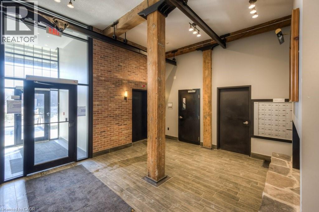 24 CEDAR Street Unit# 105