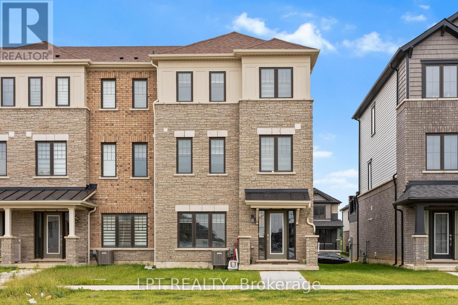 24 BEE CRESCENT
