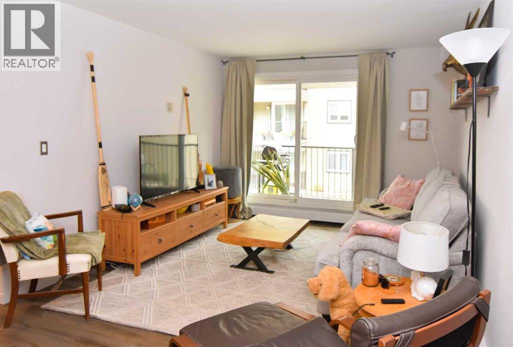 201, 40 Glenbrook