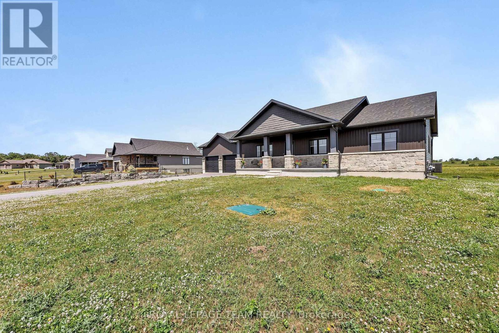 17 ISOBEL MCEWAN STREET