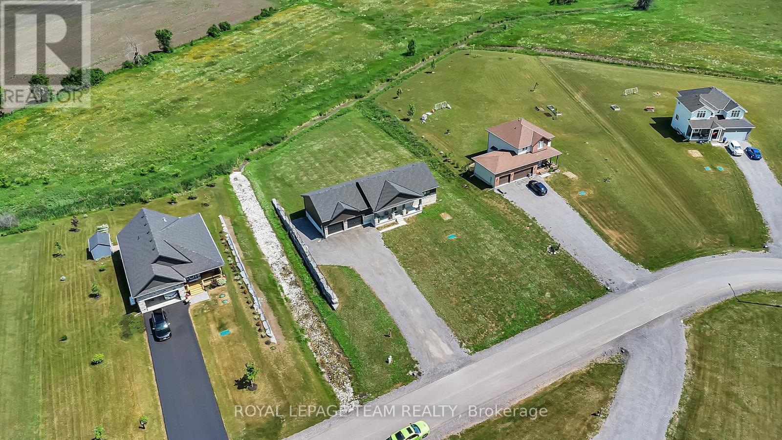 17 ISOBEL MCEWAN STREET