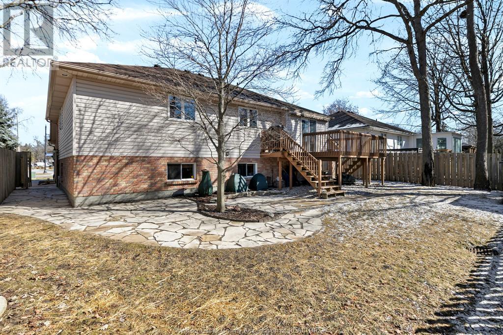 690 DELAWARE AVE.