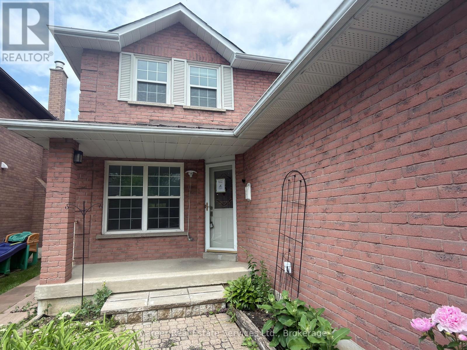 560 STEEPLE HILL