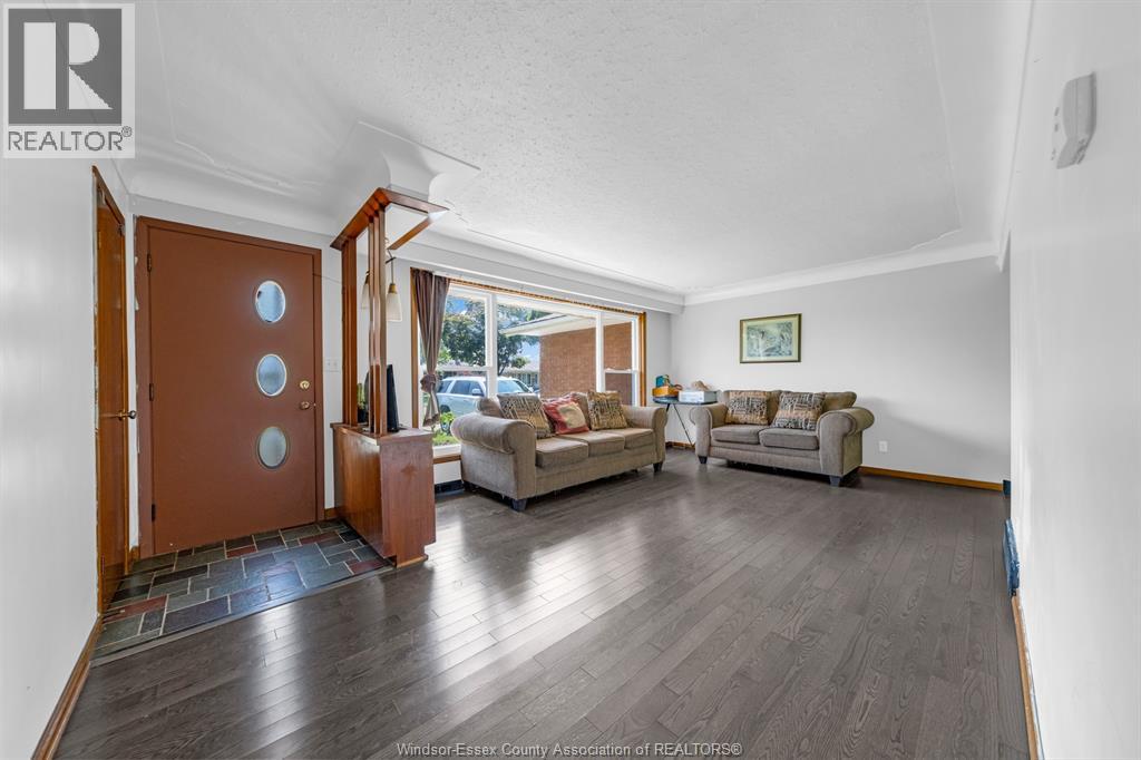 71 Danforth AVENUE