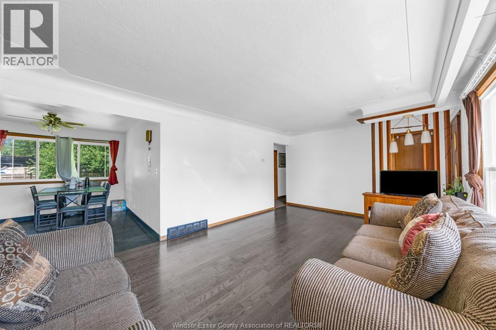 71 Danforth AVENUE