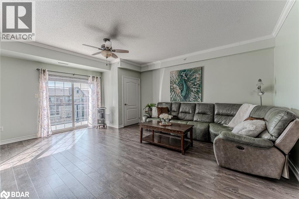 40 FERNDALE Drive S Unit# 402