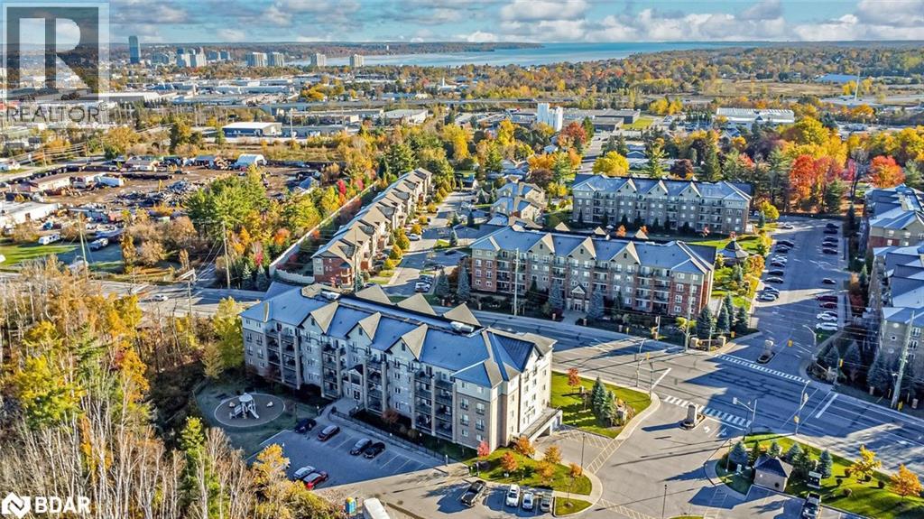 40 FERNDALE Drive S Unit# 402