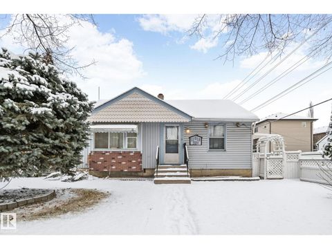 11819 59 ST NW Edmonton AB T5W3X8