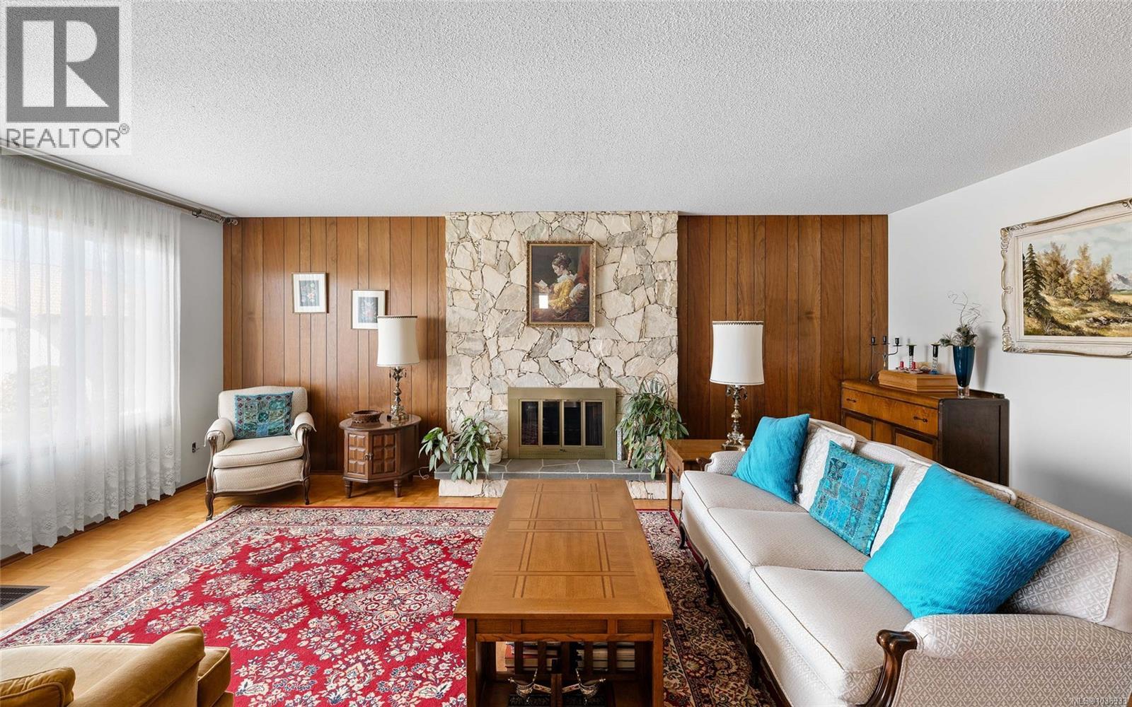 4098 Orion Pl