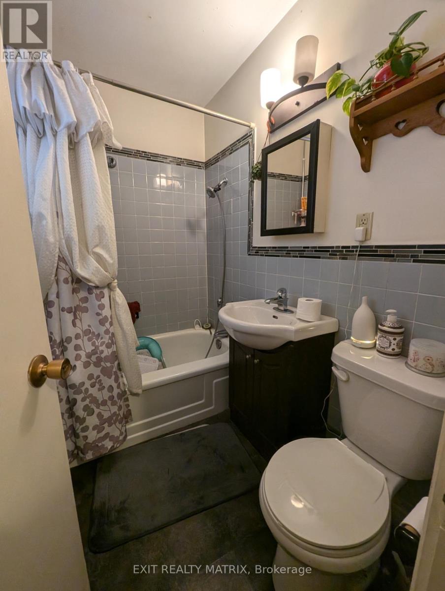 6 - 2039 COUNTY RD 44 ROAD