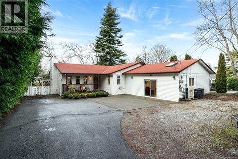 3990 Bow Rd Saanich BC V8N3B1