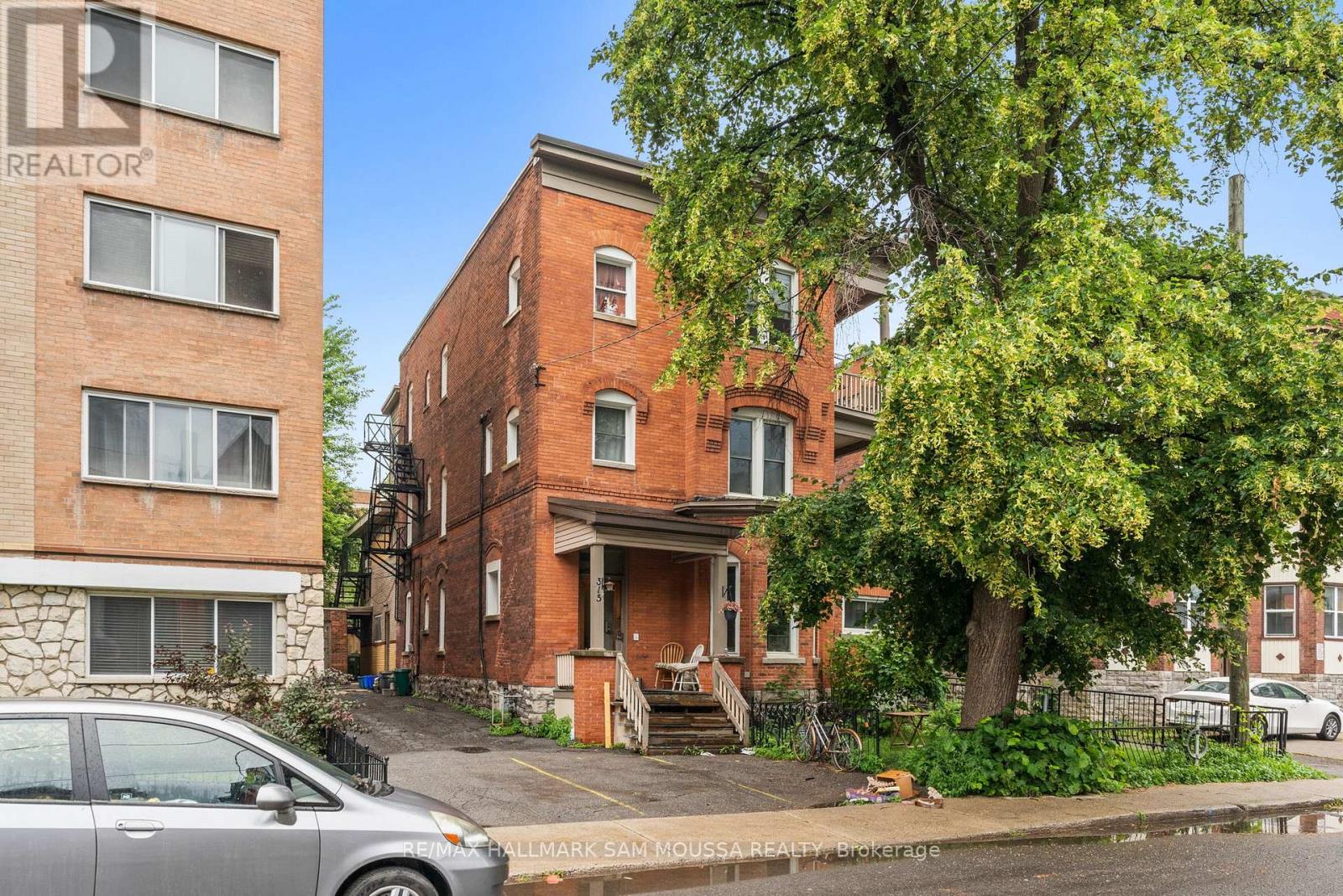 315 WAVERLEY STREET W