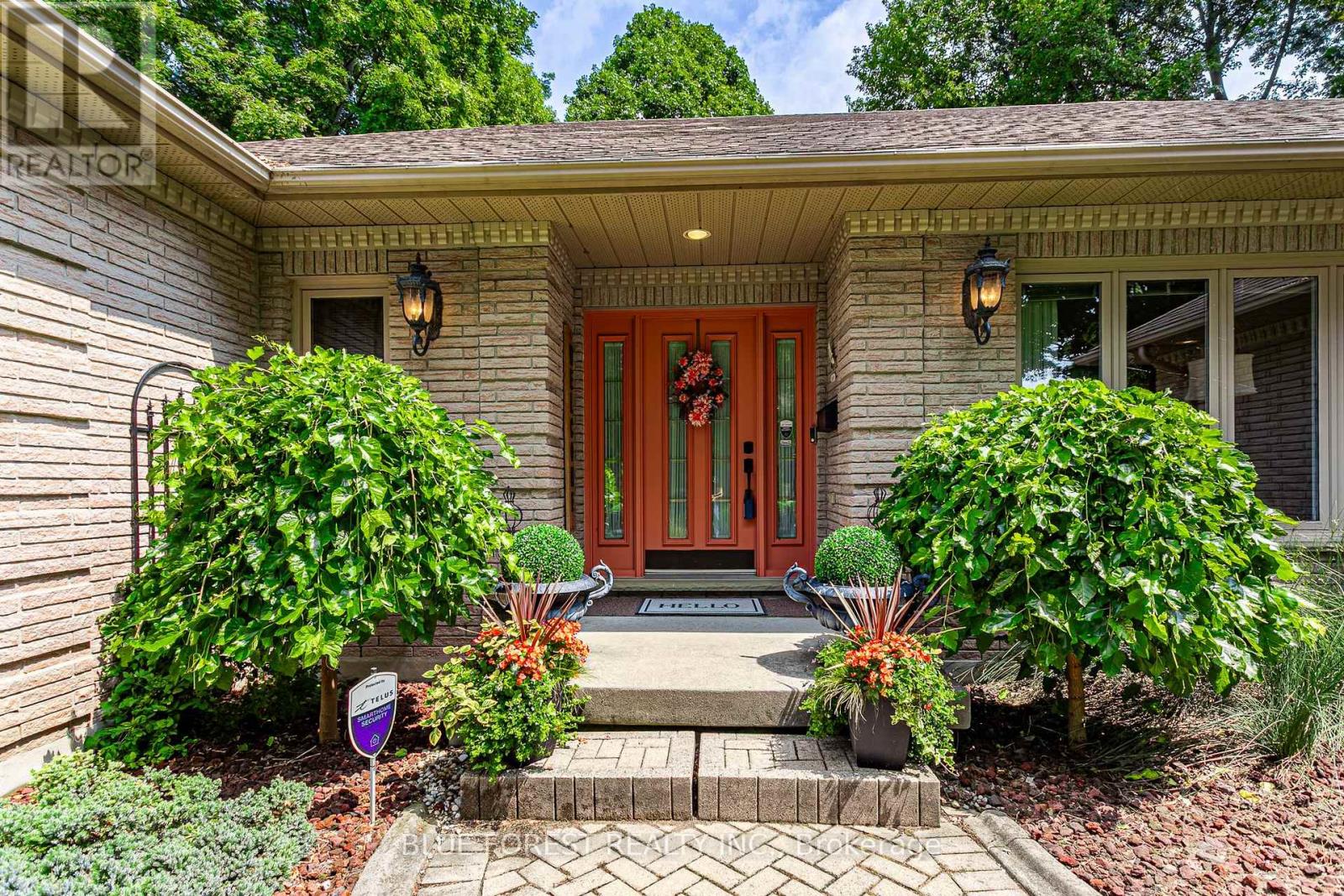 34 SHADY LANE