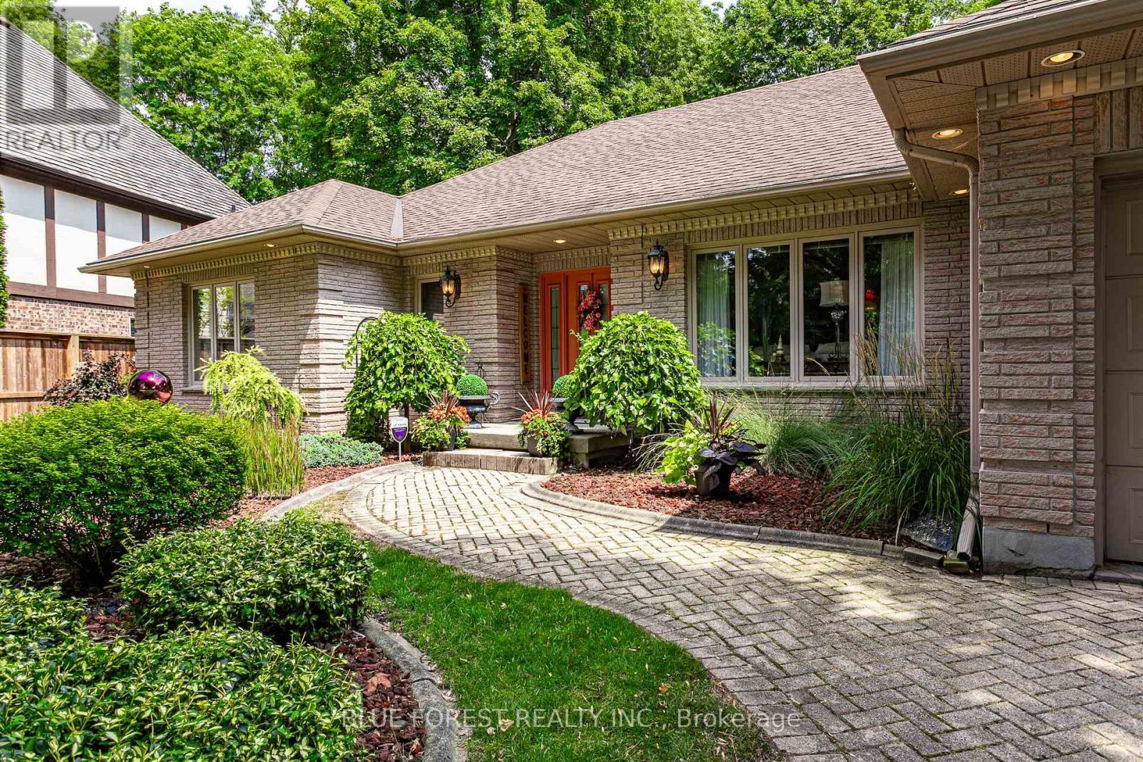 34 SHADY LANE