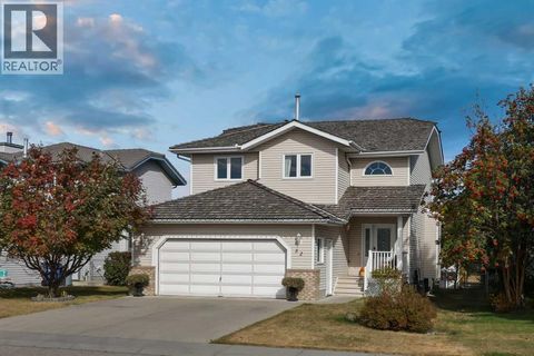 52 West Edge Road Cochrane AB T4C1L1