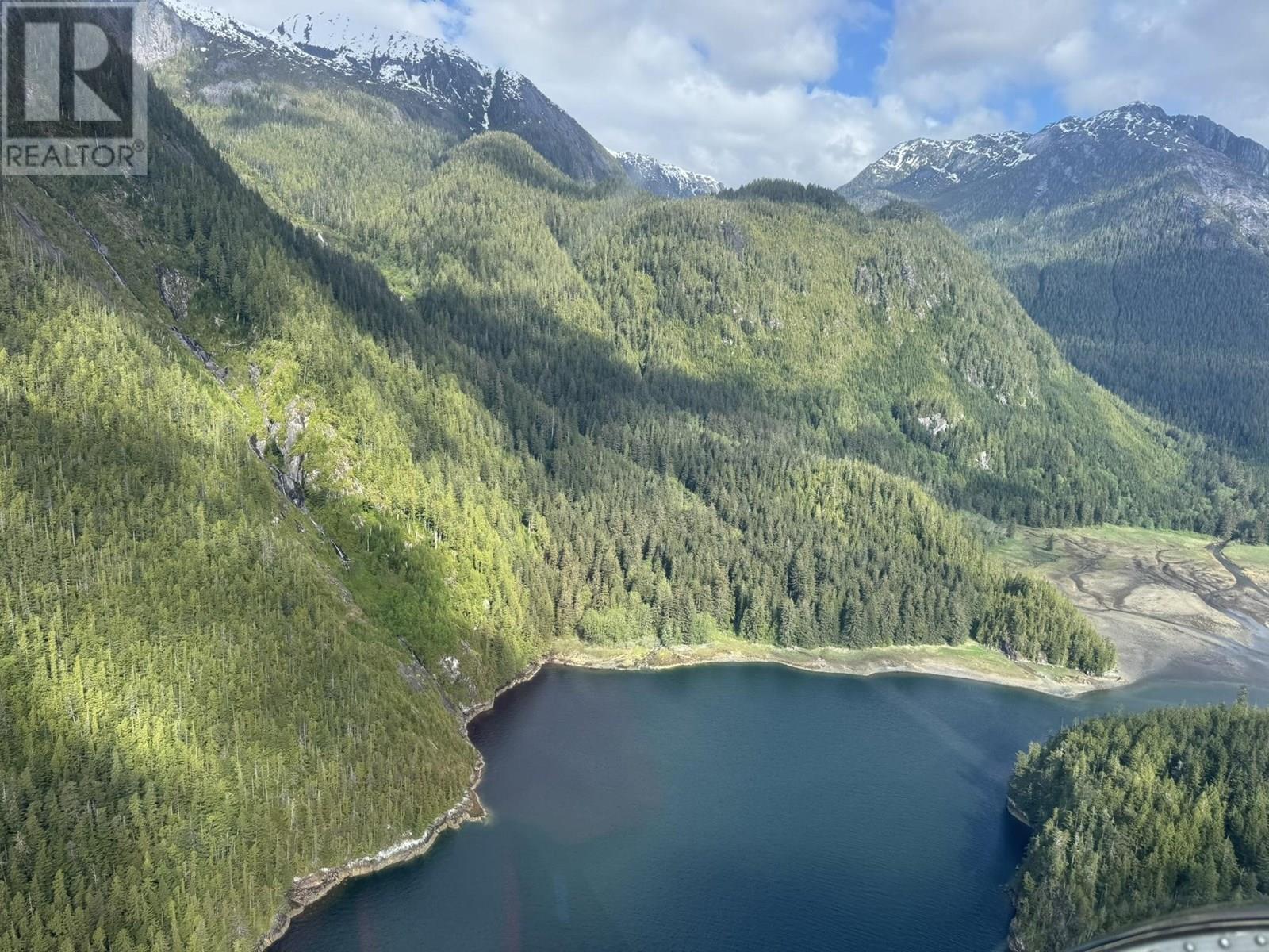 DL 11 EUCOTT BAY