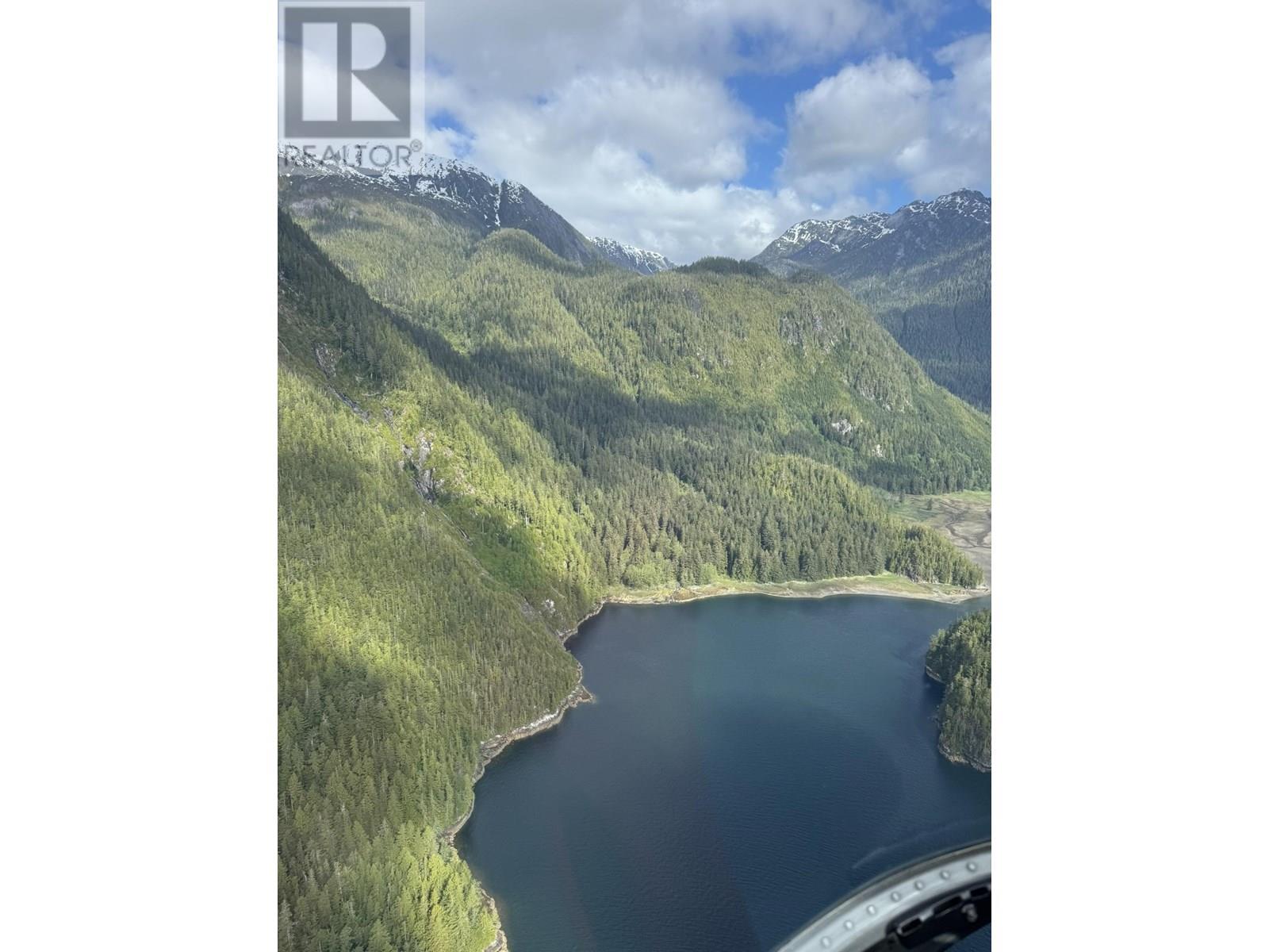 DL 11 EUCOTT BAY