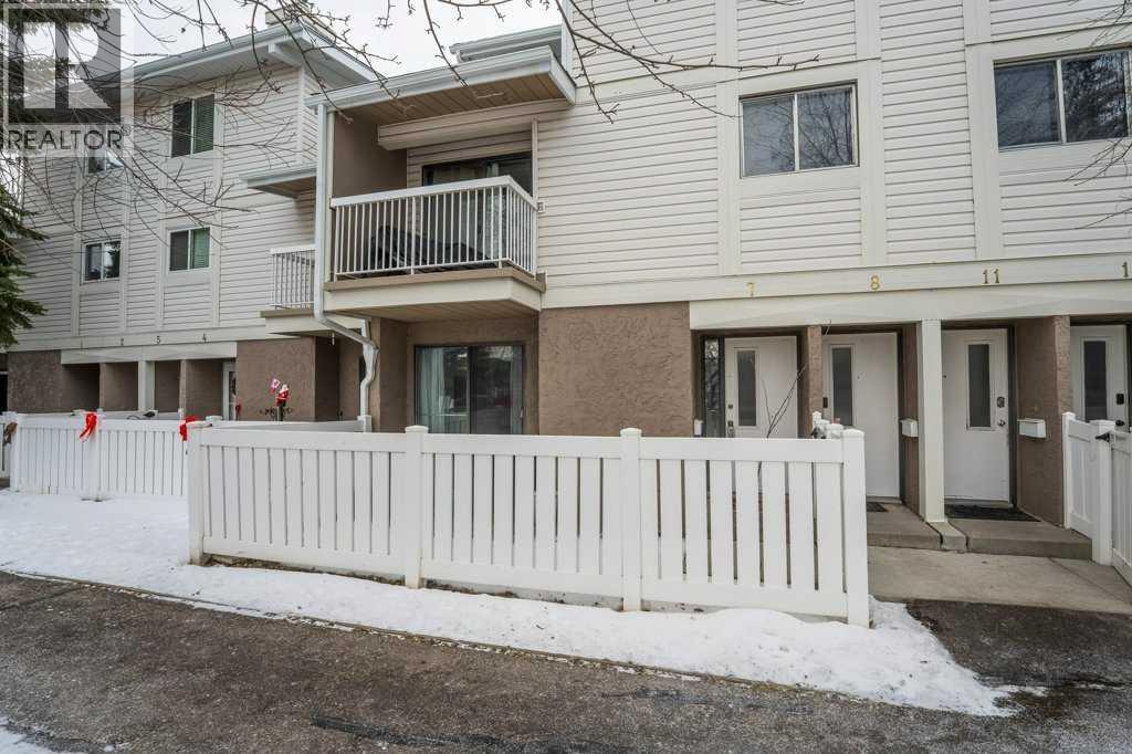 7, 3015 51 Street SW