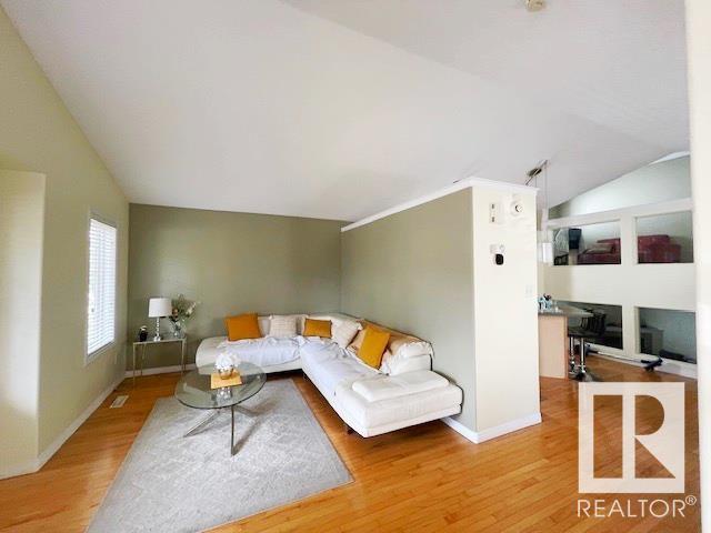 613 83 ST SW