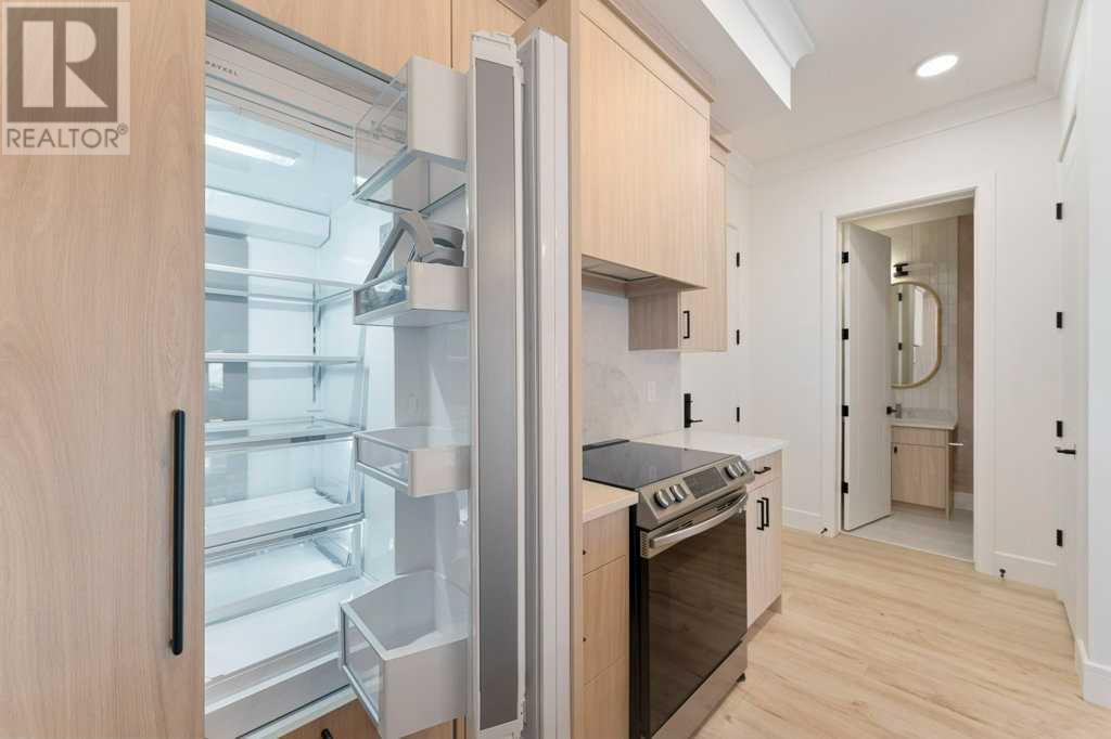 111, 370 Dieppe Drive SW