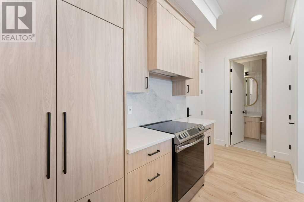 111, 370 Dieppe Drive SW