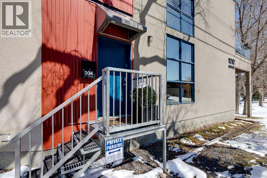 304, 1212 13 Street SE