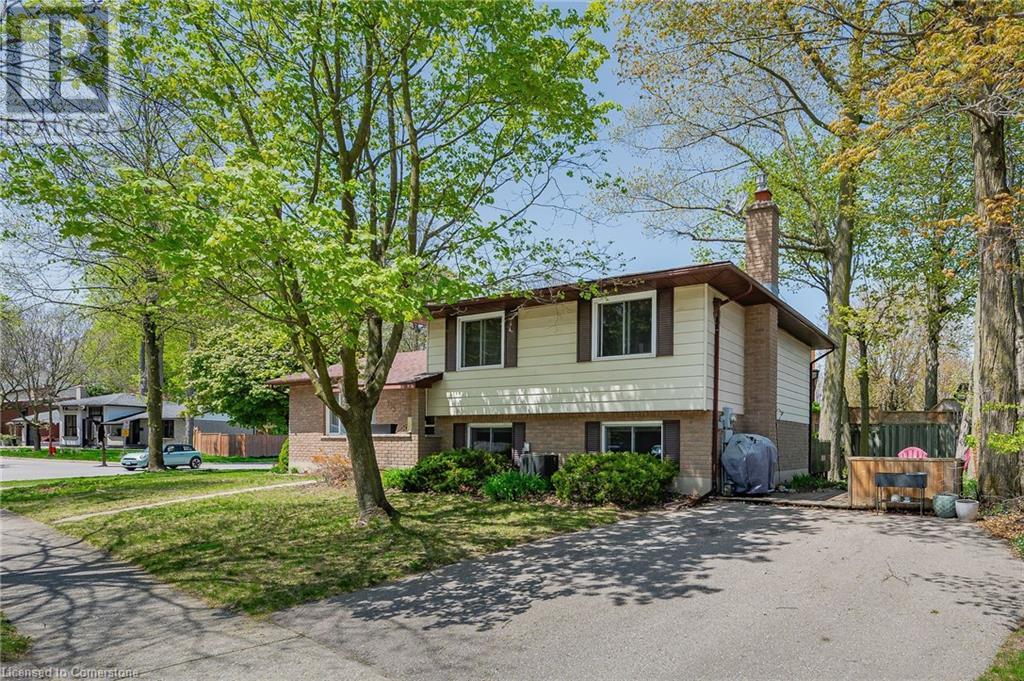 113 MARTINGLEN Crescent