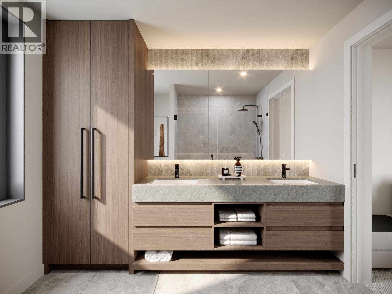 18 1045 RIDGEWOOD DRIVE