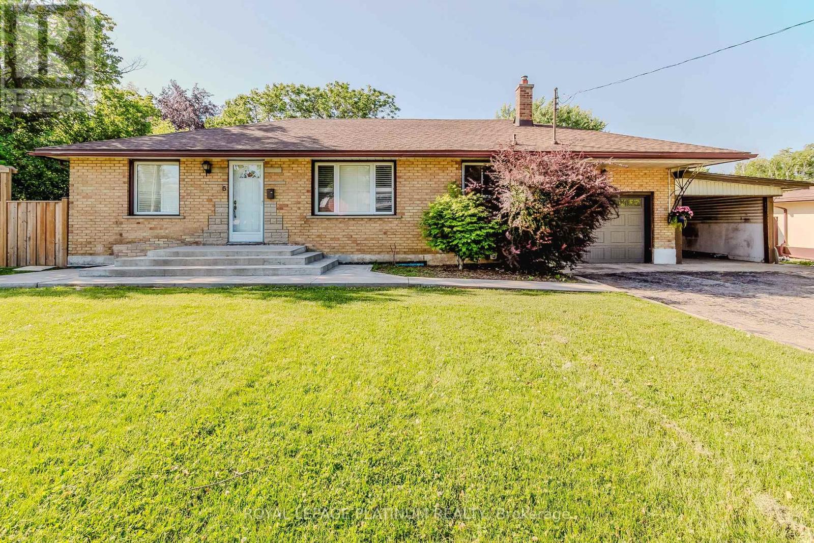 6 VARADI AVENUE