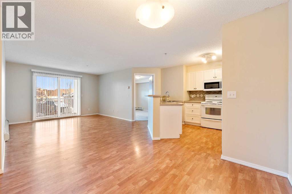 1320, 10 Prestwick Bay SE