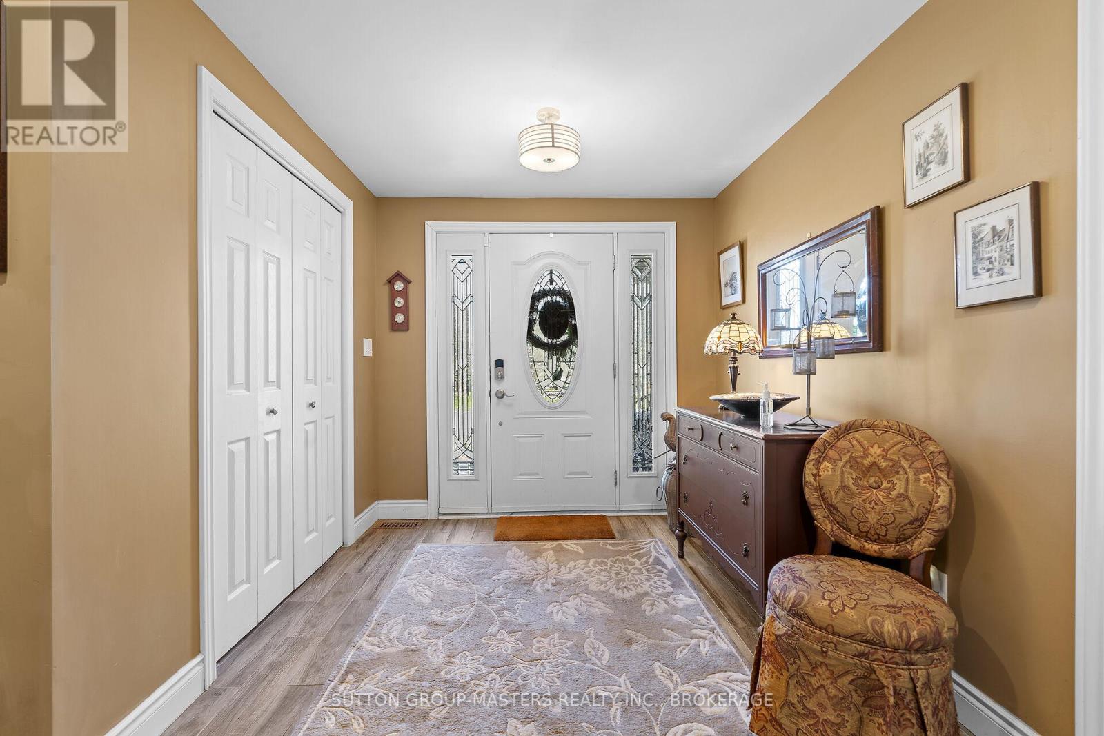 95 NICHOLSON CRESCENT