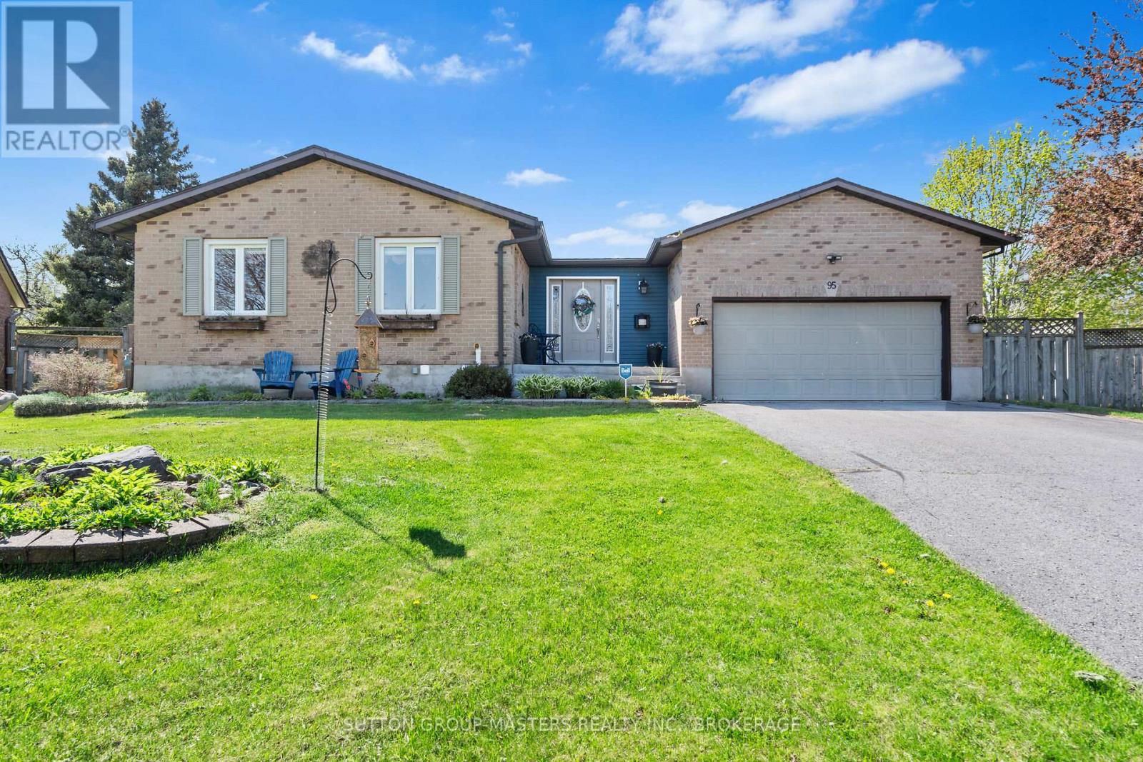 95 NICHOLSON CRESCENT