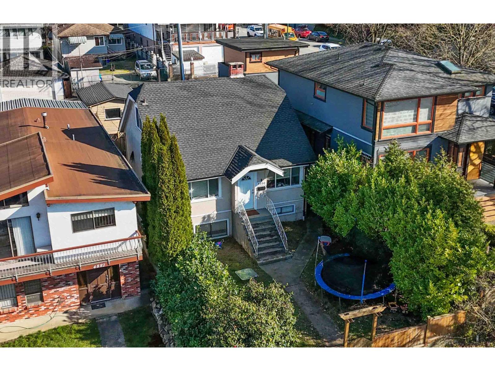 4890 DUMFRIES STREET